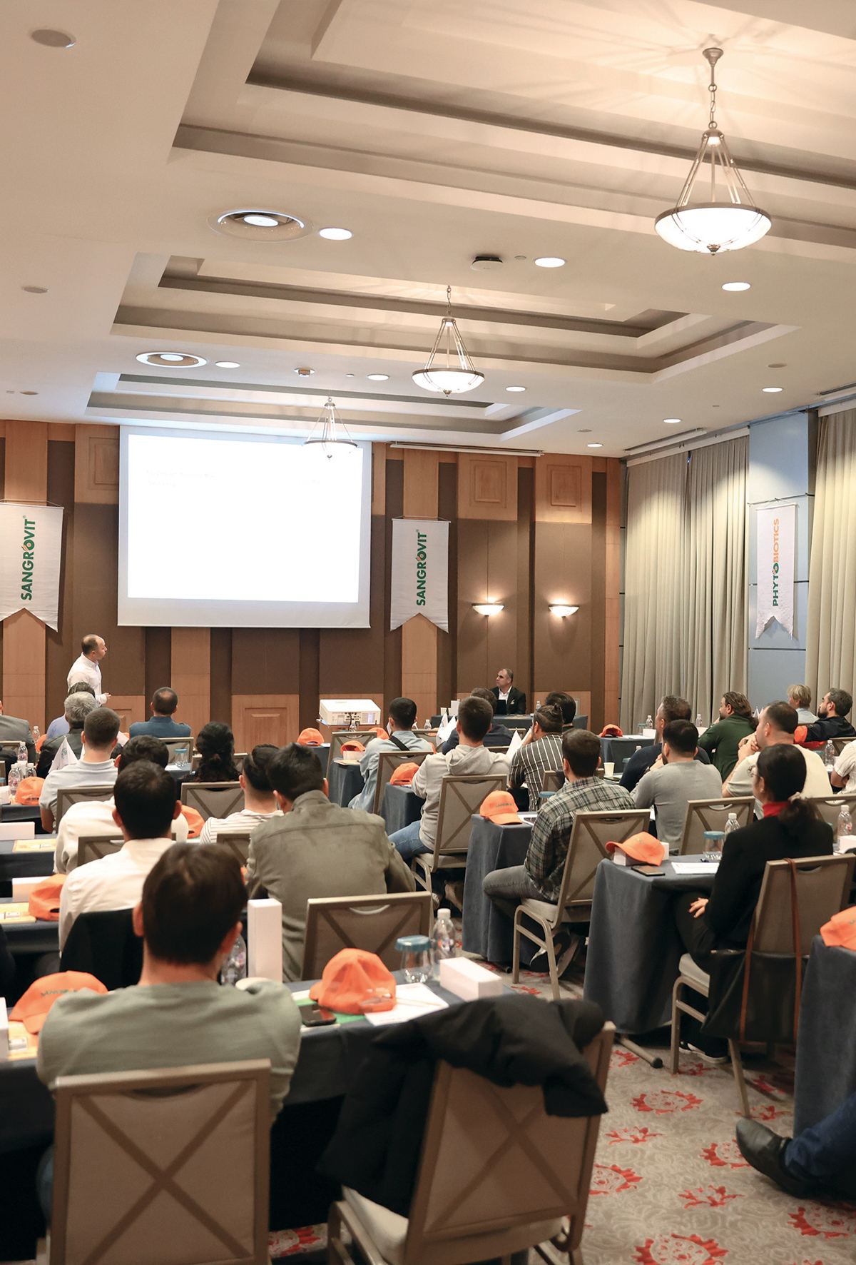 Phytobiotics’den sıcak stresine çözüm önerileri